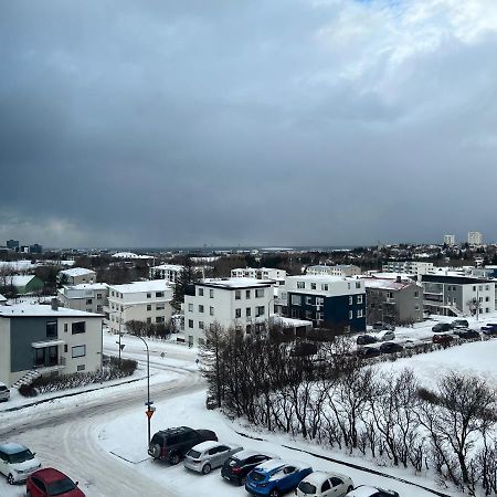 Jm Homestay - A Cozy Two Bedroom Apartment Reykjavik Luaran gambar
