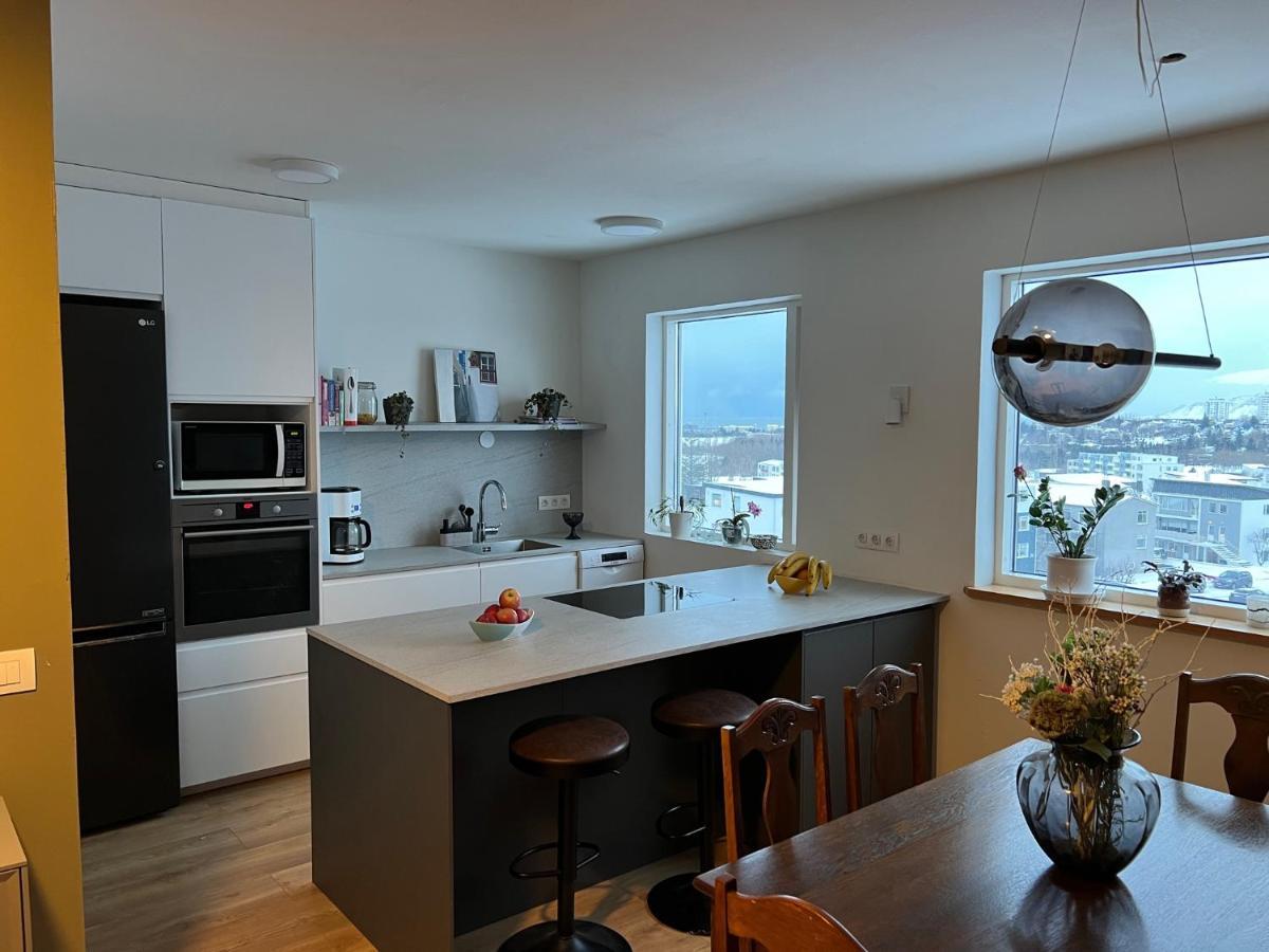 Jm Homestay - A Cozy Two Bedroom Apartment Reykjavik Luaran gambar