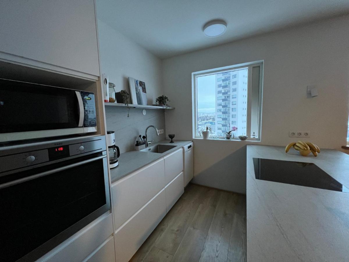 Jm Homestay - A Cozy Two Bedroom Apartment Reykjavik Luaran gambar