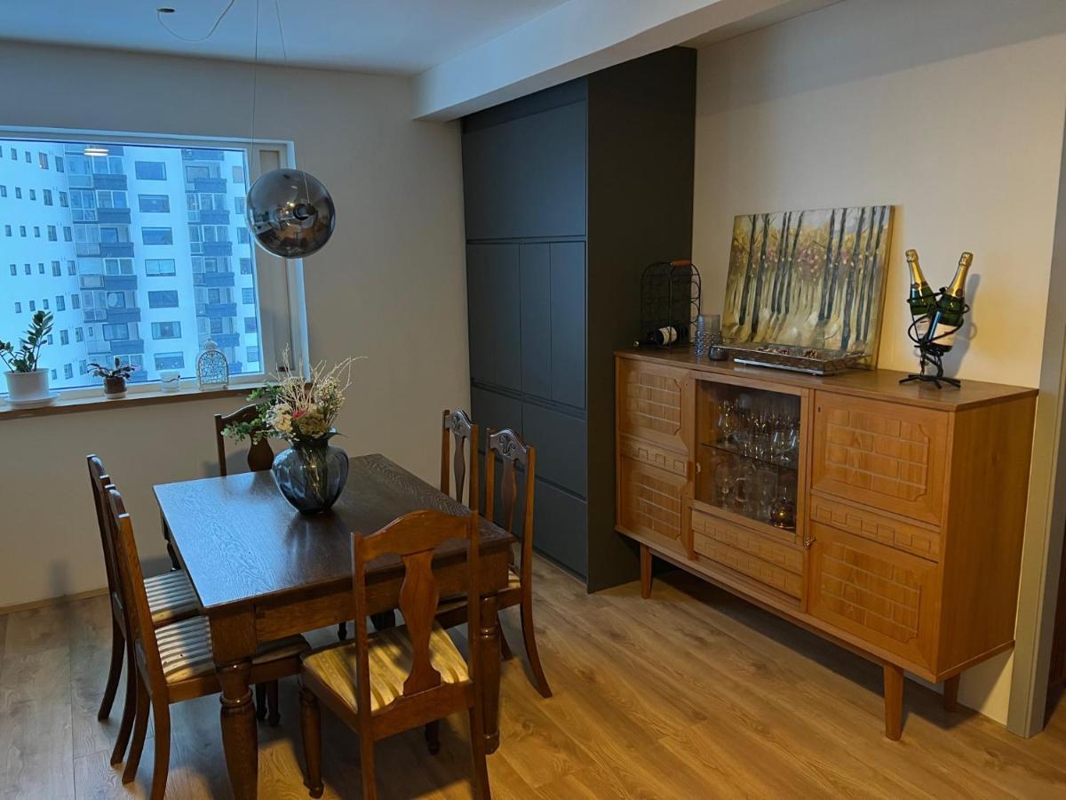 Jm Homestay - A Cozy Two Bedroom Apartment Reykjavik Luaran gambar