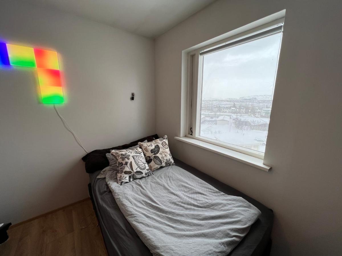 Jm Homestay - A Cozy Two Bedroom Apartment Reykjavik Luaran gambar
